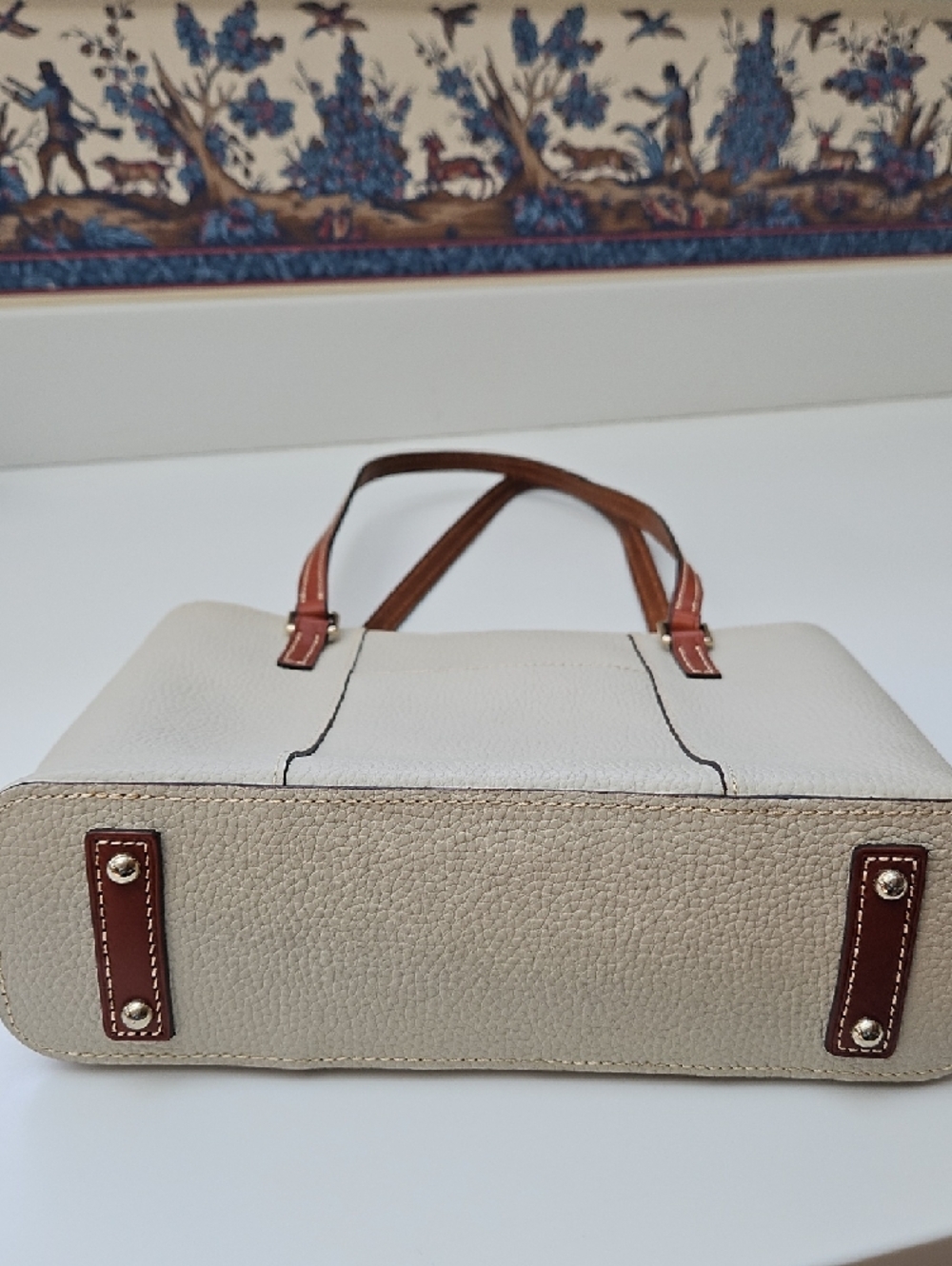 Dooney & Bourke Bone Pebble Leather Small Lexington Shoulder Bag - Picture 4 of 16